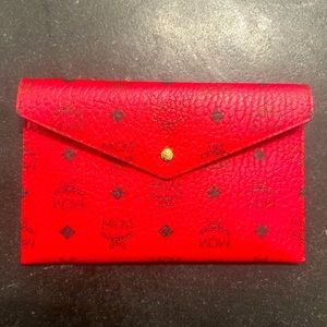MCM FLAT POUCH RED